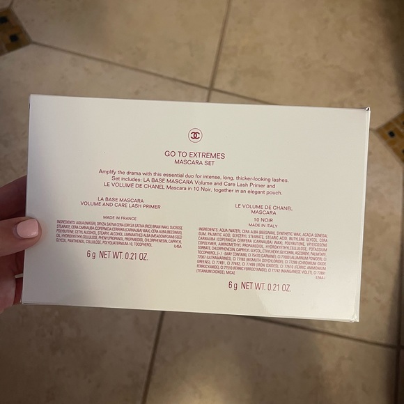 Go to the extremes mascara - Picture 3 of 3